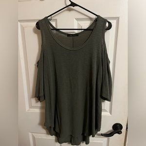 Women’s cold shoulder top